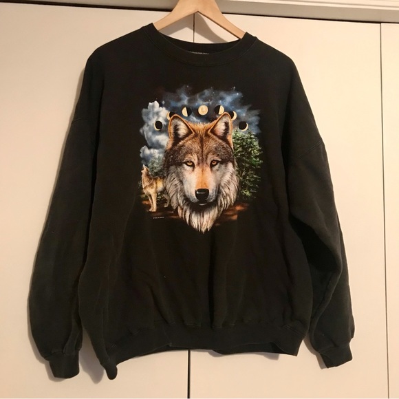 Vintage Tops - Vintage wolf sweatshirt